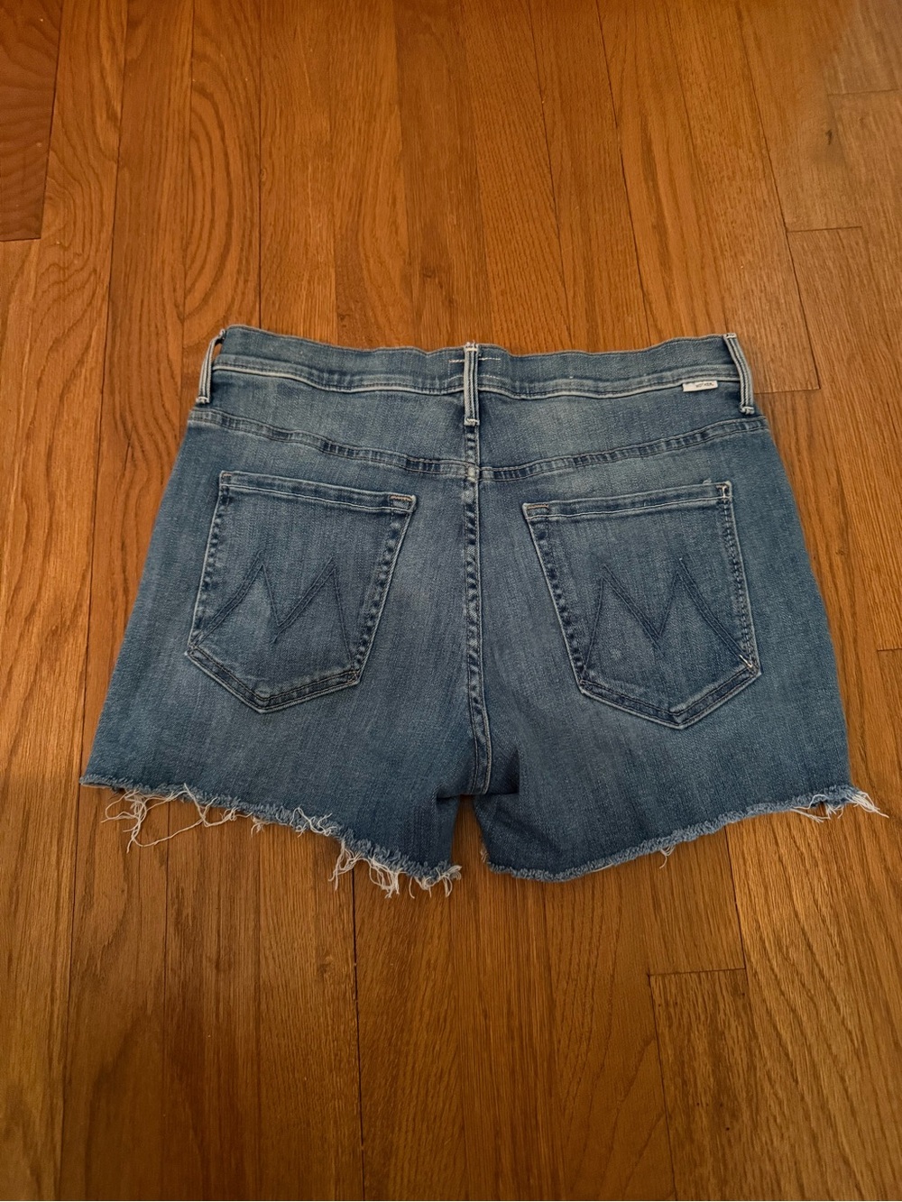 MOTHER THE SAINT SLIT SHORT FRAY SIZE 27 - Picture 6 of 7